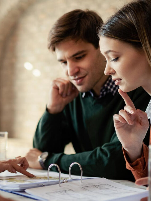 choose the right insurance in uae